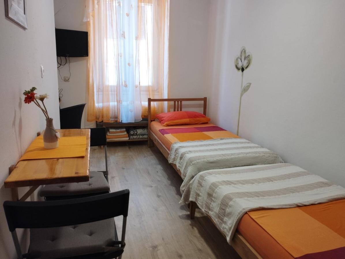 Old Town Room Пула Экстерьер фото